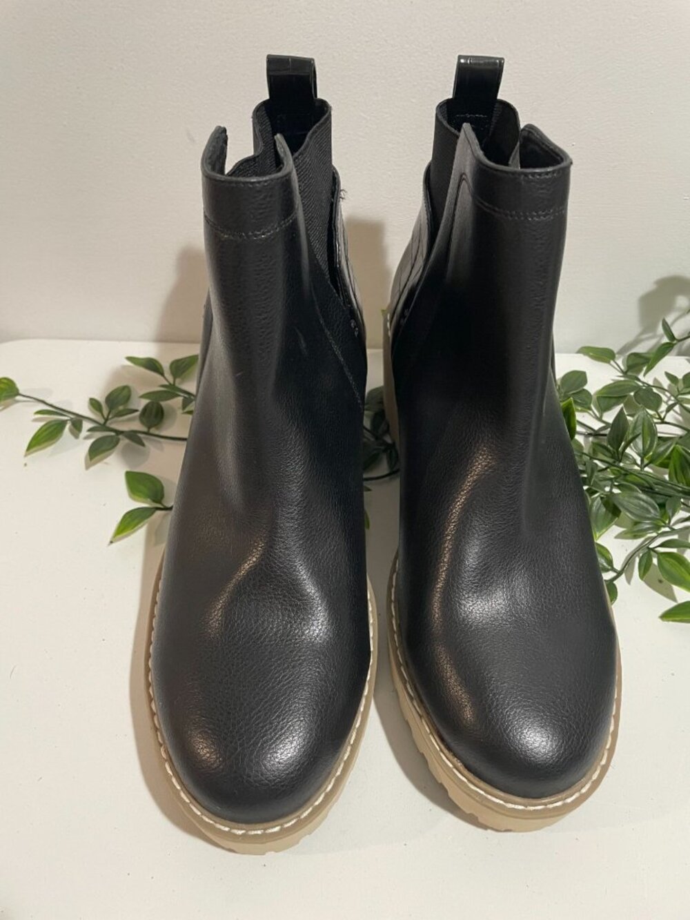 Dolce vita Black Rancher Womens Ankle Boots With Lug Sole &Croc-Embossed Size 10